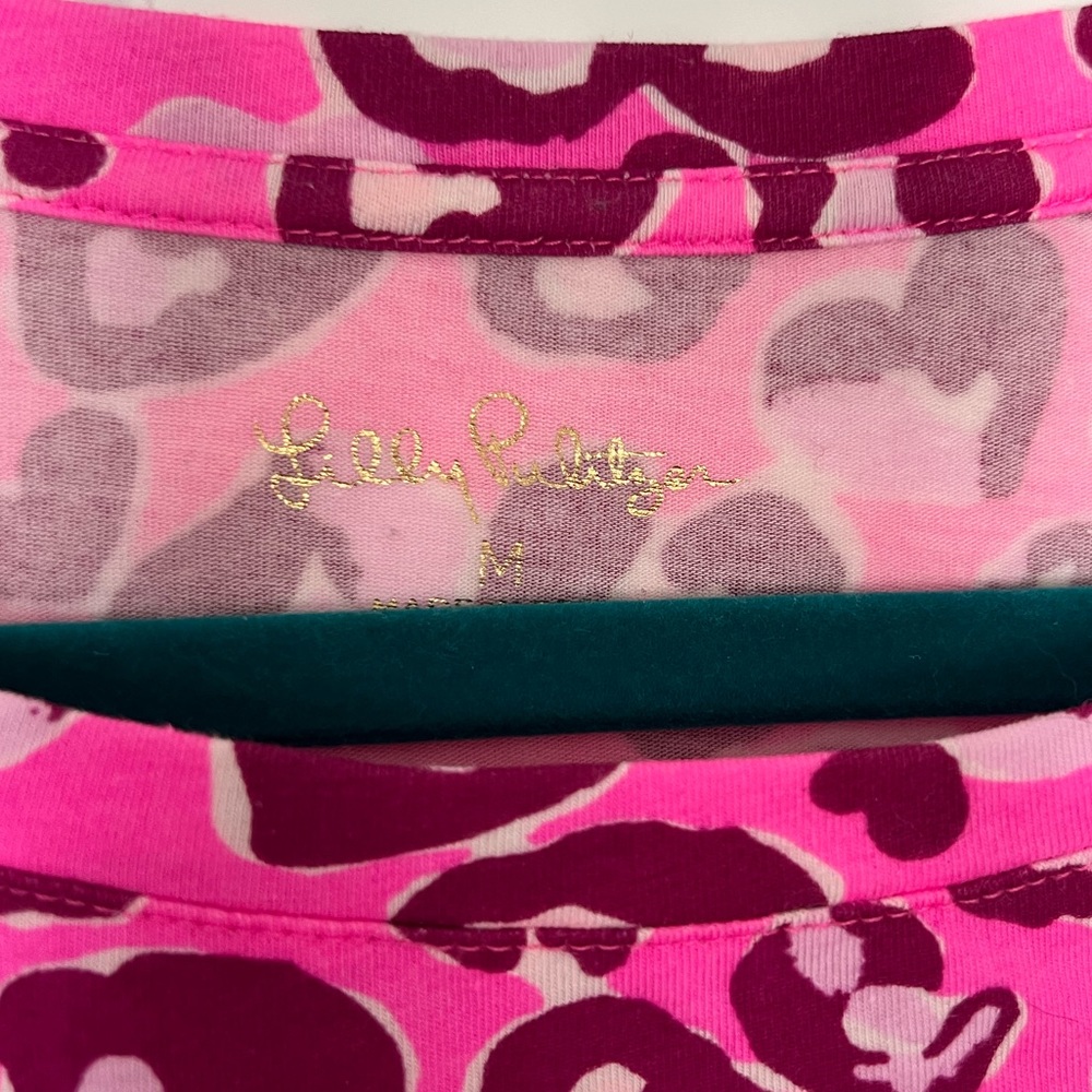 Lilly Pulitzer Finn top size M pink don’t be a cheetah - Picture 3 of 4